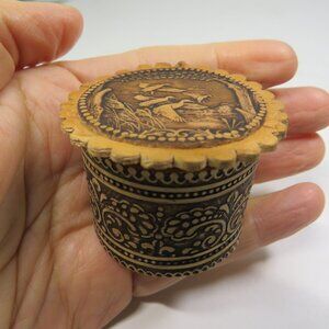 Handcrafted Russian Beresta Birch Bark Box Traditional Siberian Woodcraft Ducks